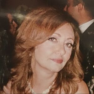 Meet your Posher, Adriana